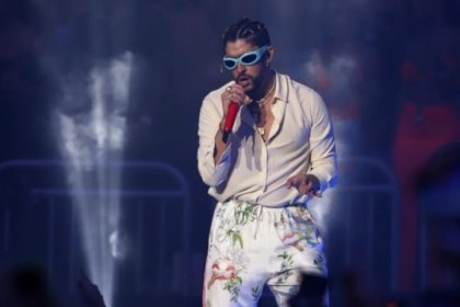 Bad Bunny en el ojo del huracán: Polémica con bailarina en pleno show