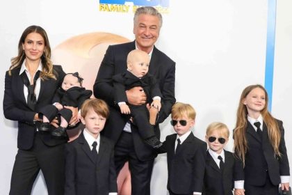 Alec Baldwin: Reality Show Familiar a un Mes de su Juicio por Homicidio