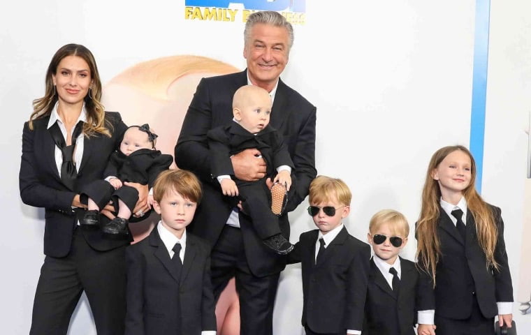 Alec Baldwin: Reality Show Familiar a un Mes de su Juicio por Homicidio