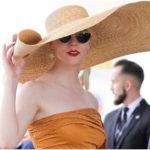 ¡Deslumbrante en Cannes! Anya Taylor-Joy Brilla al Estilo Hollywoodense