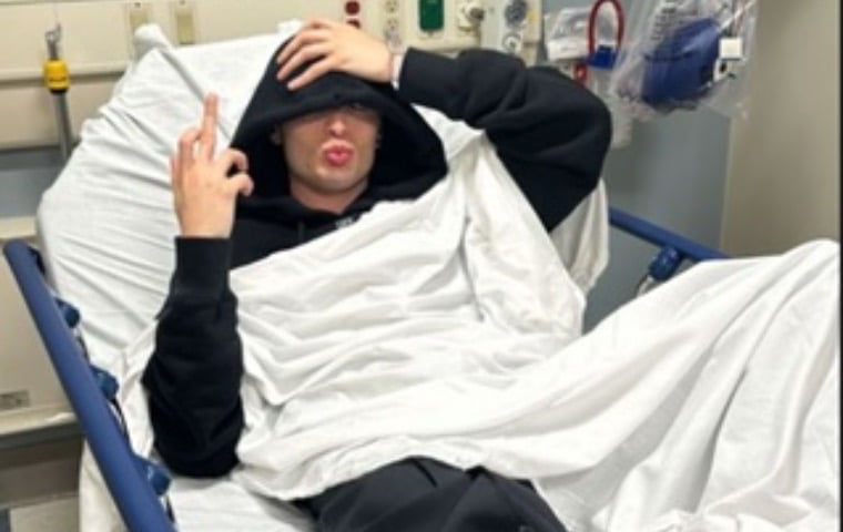 Peso Pluma Hospitalizado tras Fracturarse el Tobillo en Show en Nueva York