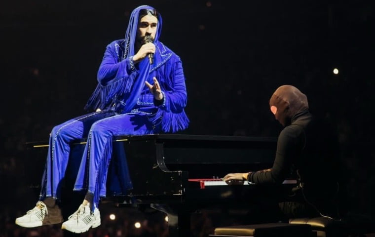 Bad Bunny Elogia a su Pianista Boricua en Épico Concierto en Puerto Rico