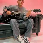 Juan Miguel se adentra en el flamenco con su nuevo sencillo"Borracho y terco"