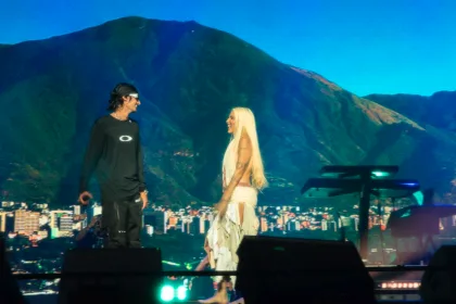 Danny Ocean recibe emotivo homenaje de Elena Rose