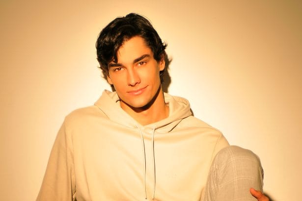 José María irrumpe en la escena musical con “Salte de mi cabeza”