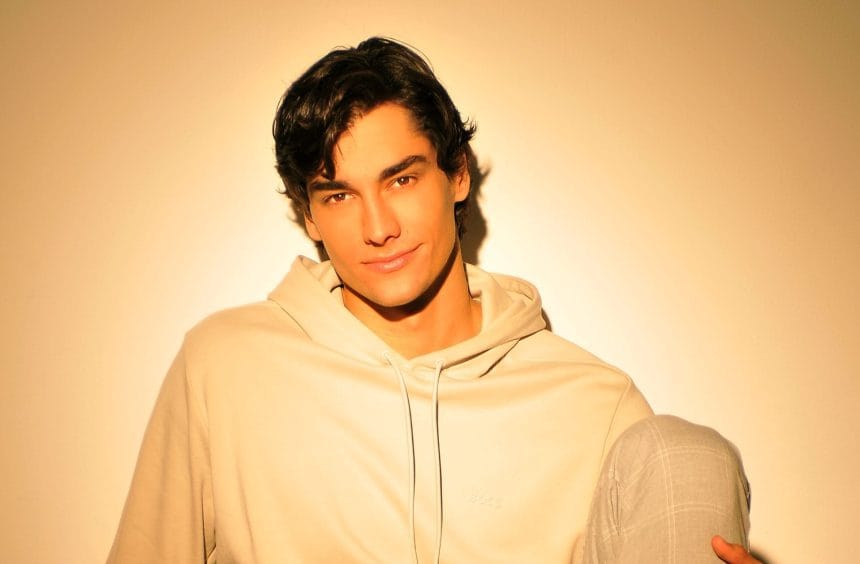 José María irrumpe en la escena musical con “Salte de mi cabeza”