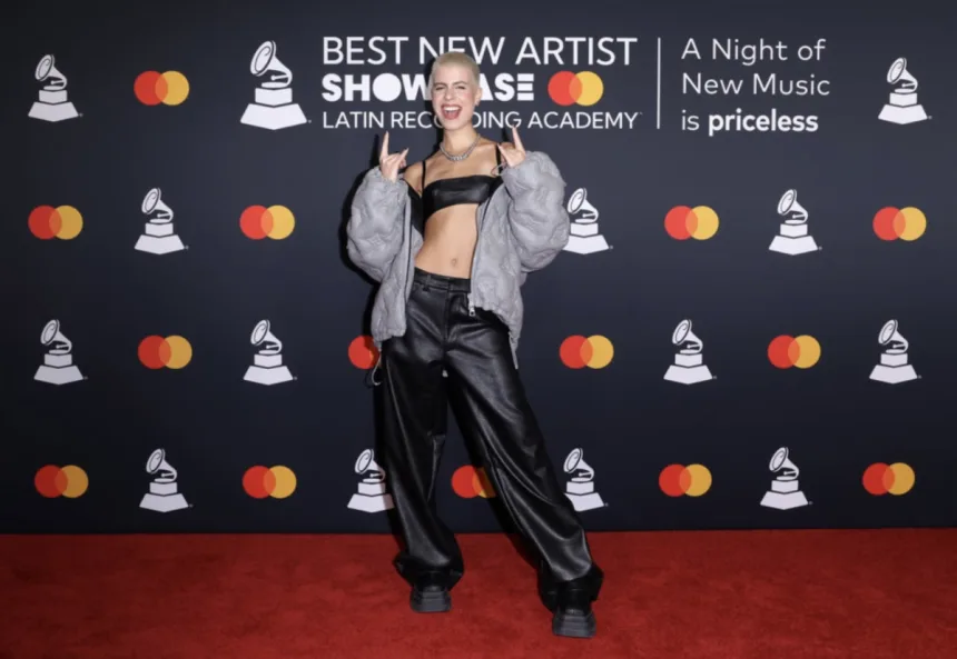 Annasofia cautiva el ﻿“Best New Artist Showcase” de los Latin Grammy ® 2025